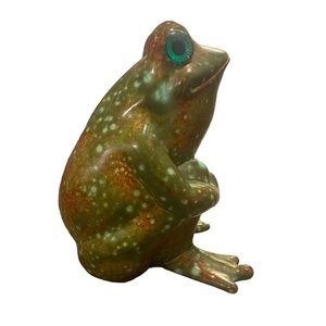 Frog for indoor or outdoor use